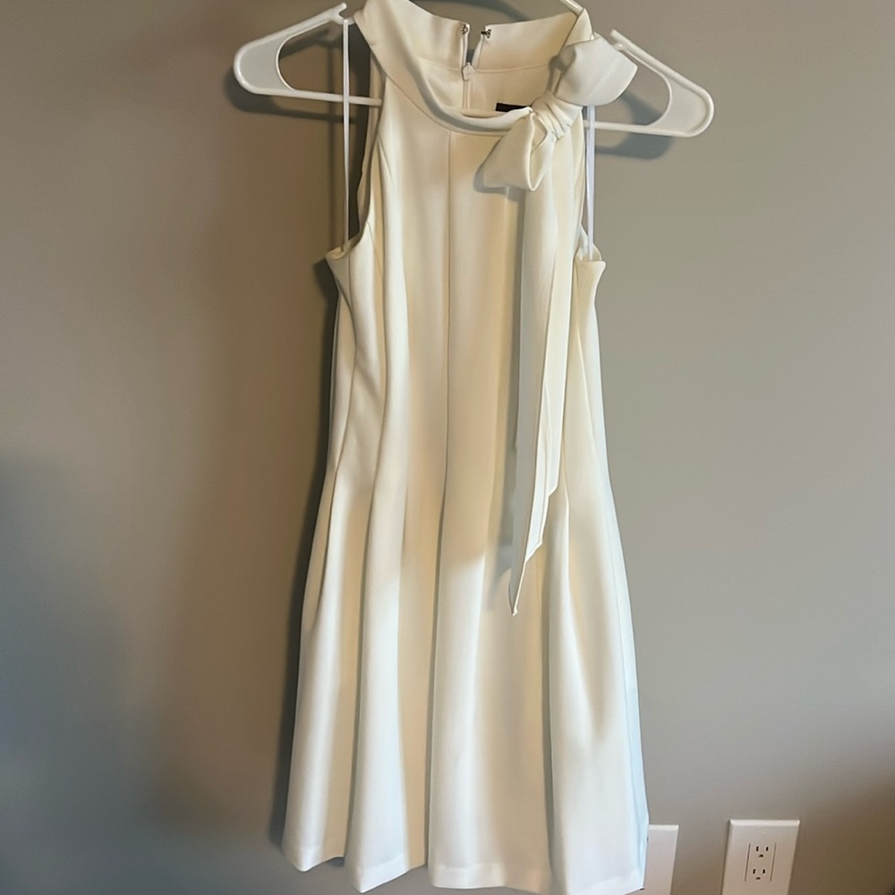 Vince Camuto White/Eggshell Semiformal Dress